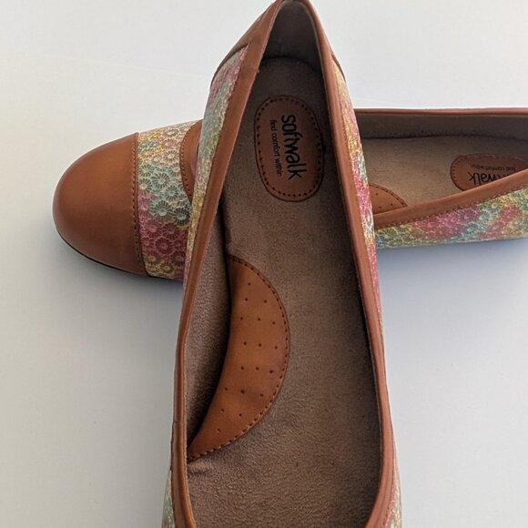 SoftWalk Napa Ballerina Shoe, Size 10W, floral print/brown leather details - Picture 4 of 7